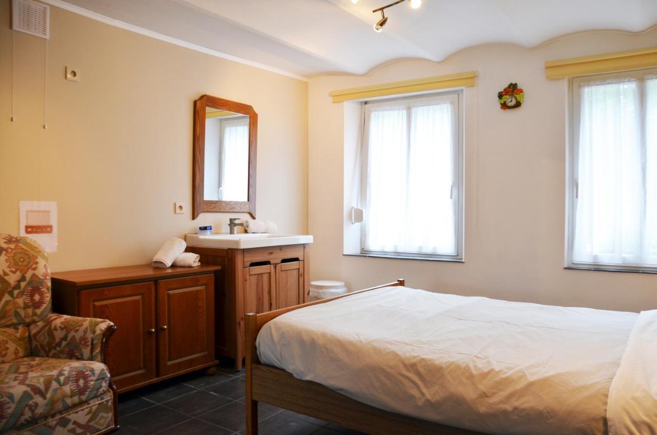Gite Le Petit Coin De Paradis Sautin Montbliart Exteriör bild